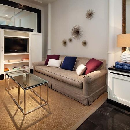 Elegante Apartamento Plaza Constitución Málaga Exterior foto